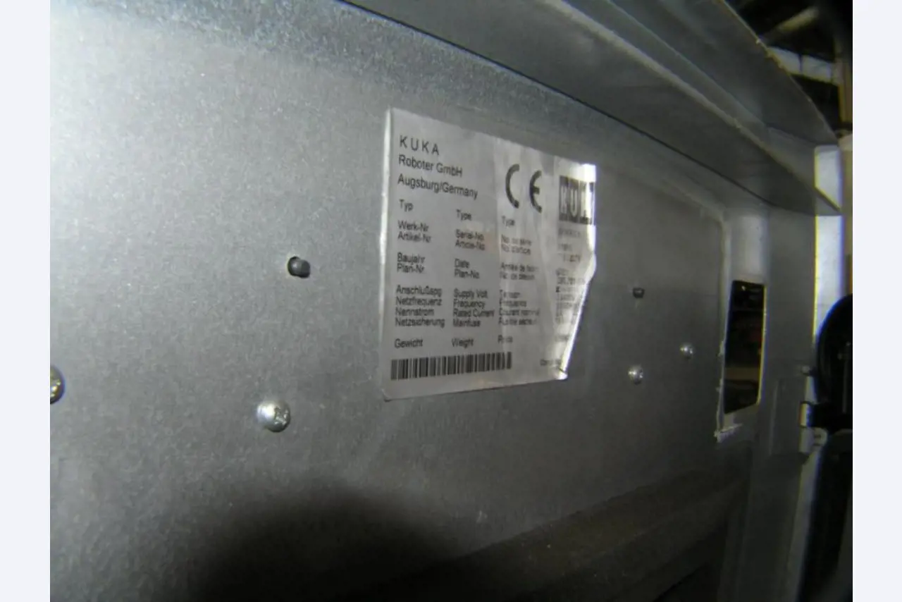 Prumyslových robotu-7